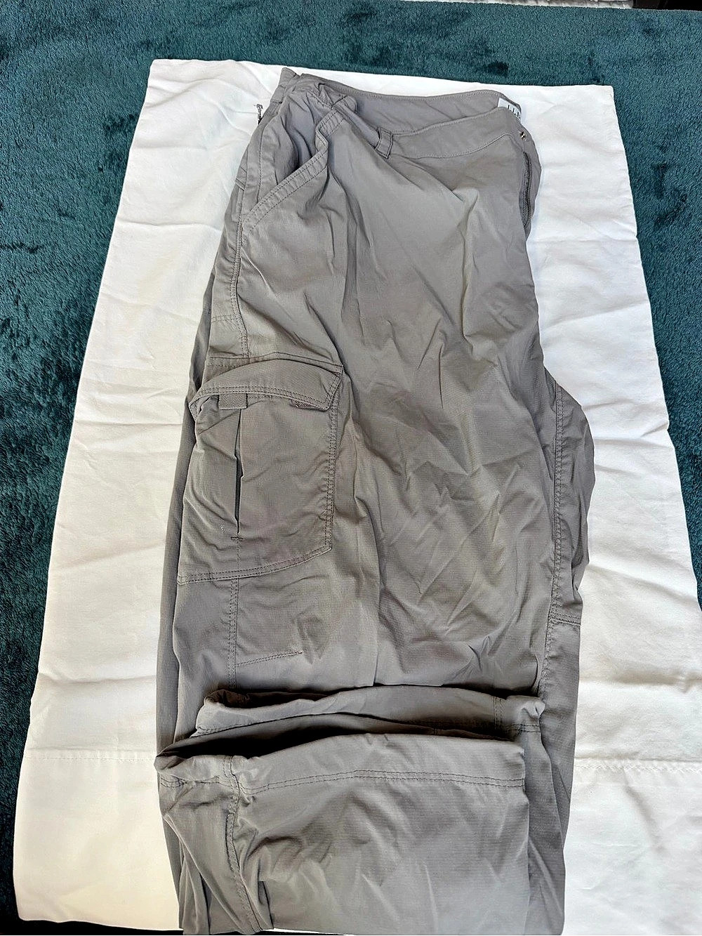 L.L.Bean Men's Cargo Capris Gray
